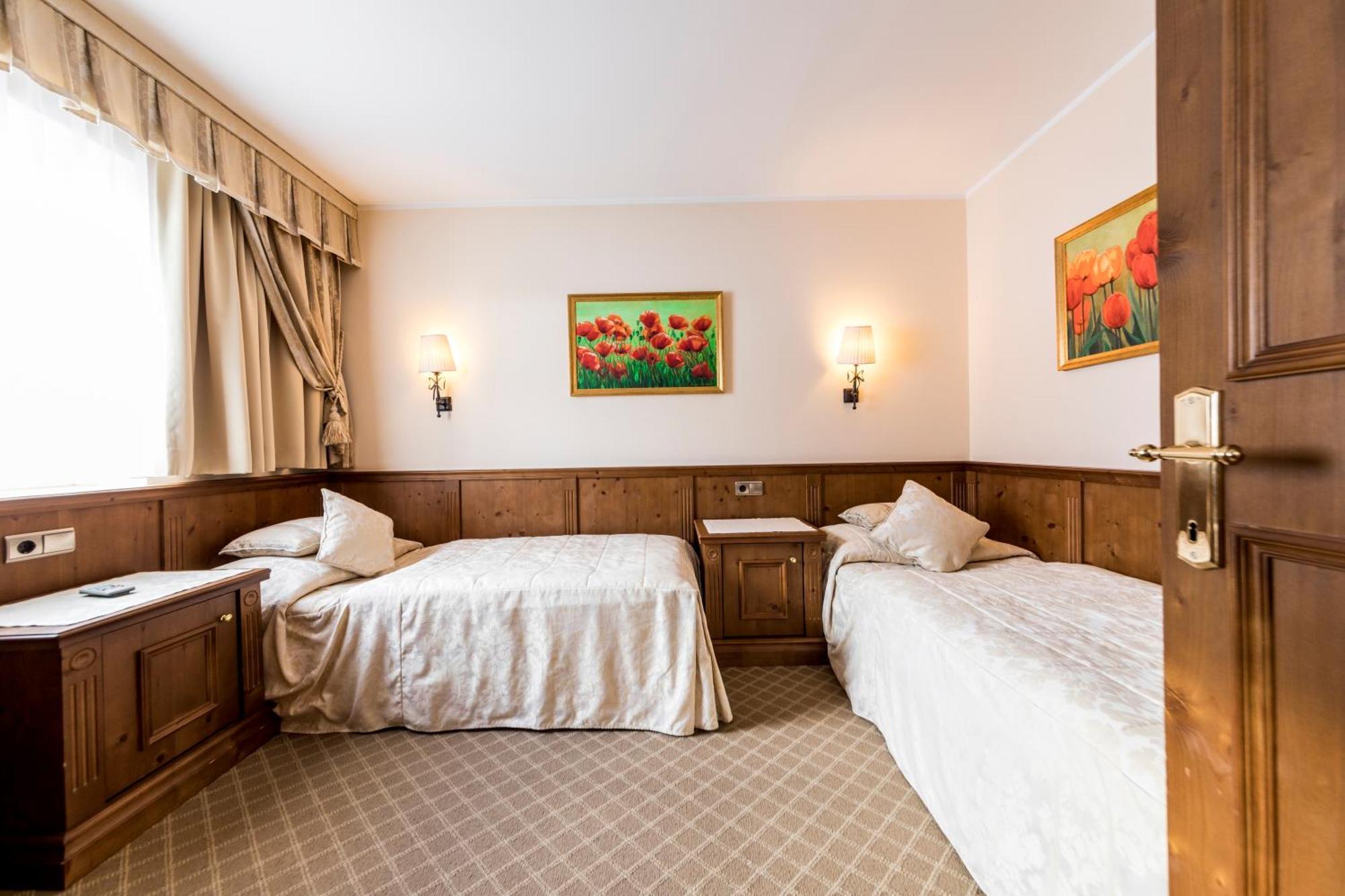 Hotel Genziana Сельва-ди-Валь-Гардена Номер фото